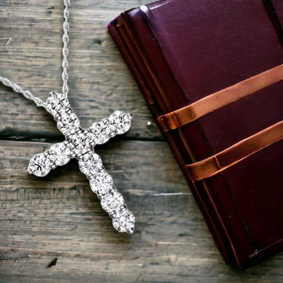 GLISST Eternal Cross Diamond Pendant