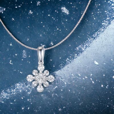 GALLI Snowflake Diamond Pendant
