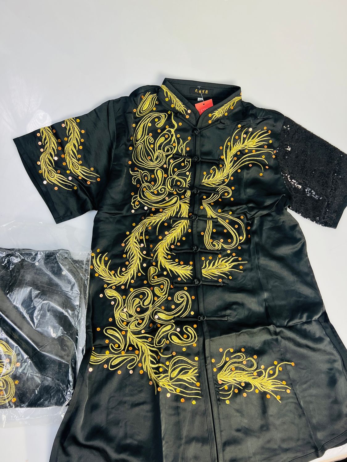 Uniforme Premium Wu Shu bordado Negro