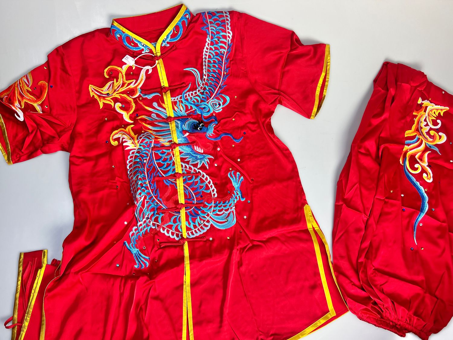 Uniforme Premium Wu Shu bordado Rojo