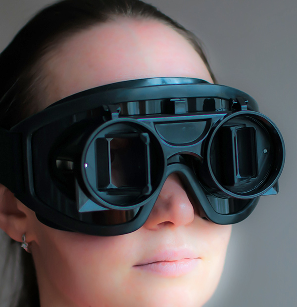 Инвертоскоп сбоку. Псевдоскоп. Очки инвертоскопы. Перевертывающие очки. Перевернутые очки.