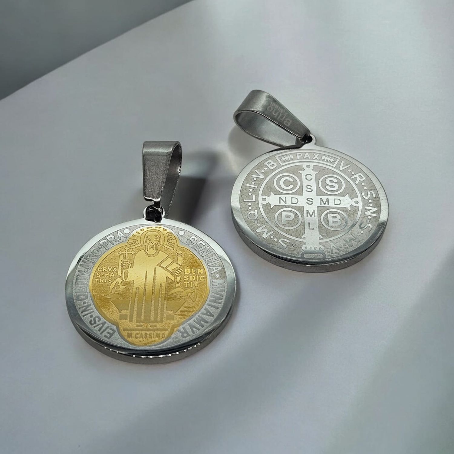 MEDALLA DE SAN BENITO EN ACERO  2.5 CMS DE DIAMETRO