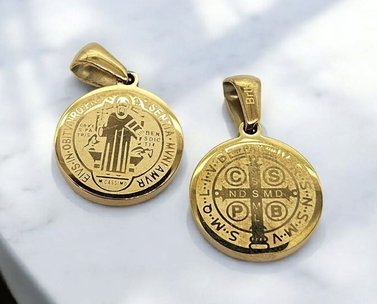 MEDALLA DE SAN BENITO EN ACERO (1.5 CMS DE DIÁMETRO)