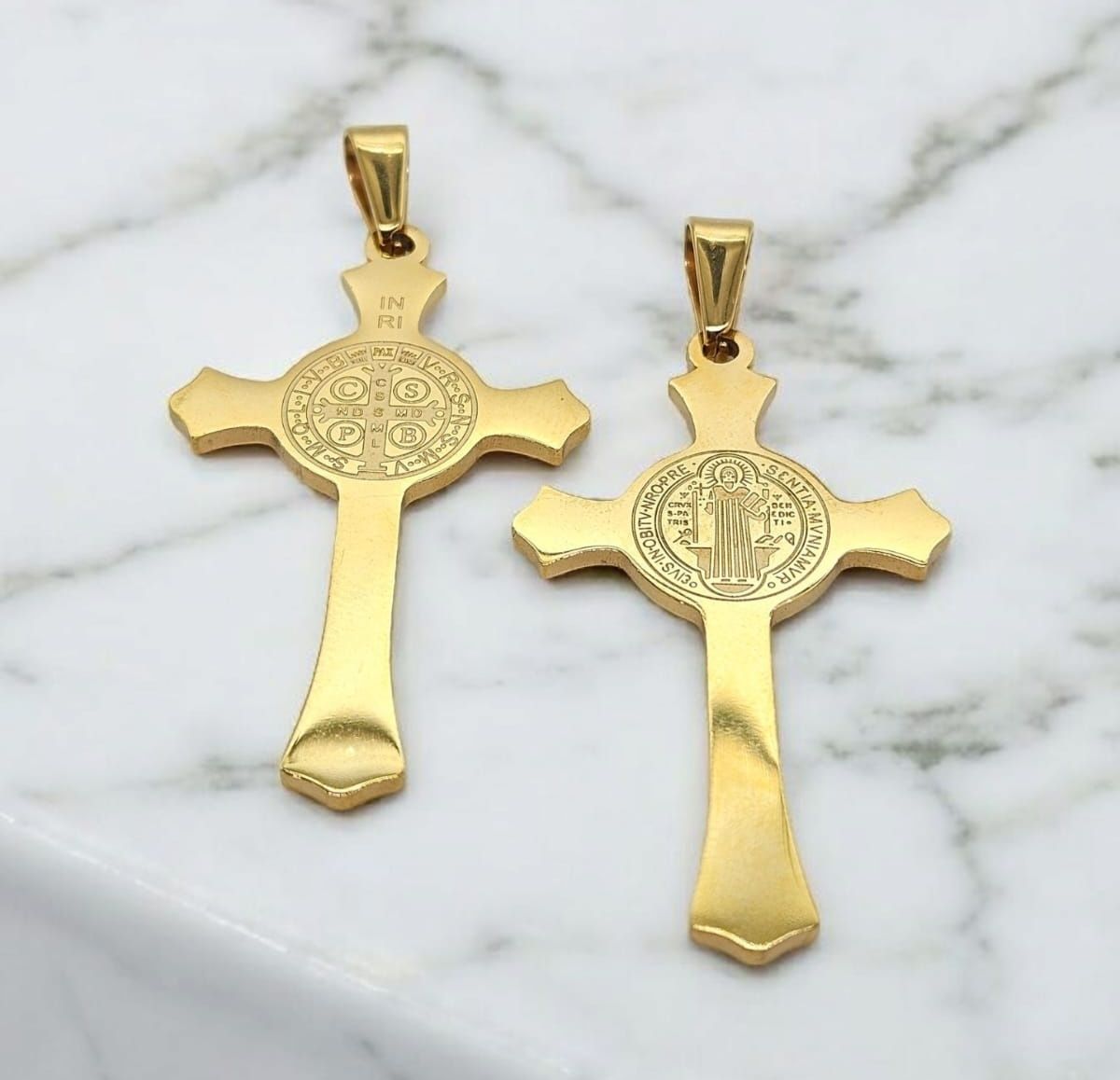 CRUZ DE SAN BENITO EN ACERO (5 CMS DE LARGO)