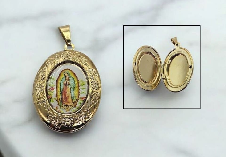 RELICARIO ENCHAPADO EN ORO VIRGEN DE GUADALUPE 3 CMS X 2 CMS