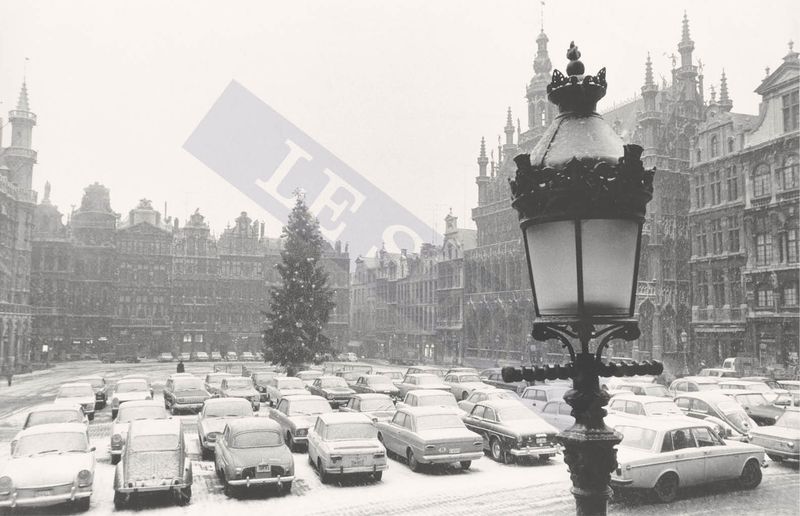 Grand-Place de Bruxelles sous la neige, 2 janvier 1970 - Le Soir/Rudolf Marton