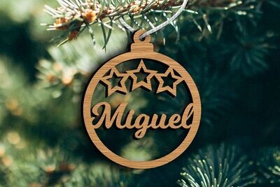 Bola de Natal em MDF com nome recortado | Estrelas | Várias cores | Personalizada