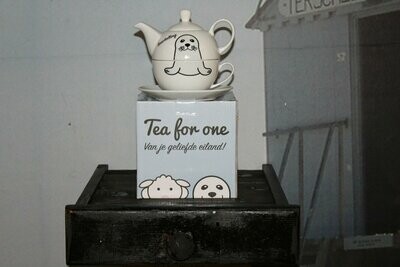 Tea for one theepot