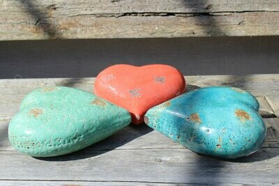 Glazuur stenen hart in verschillende kleuren