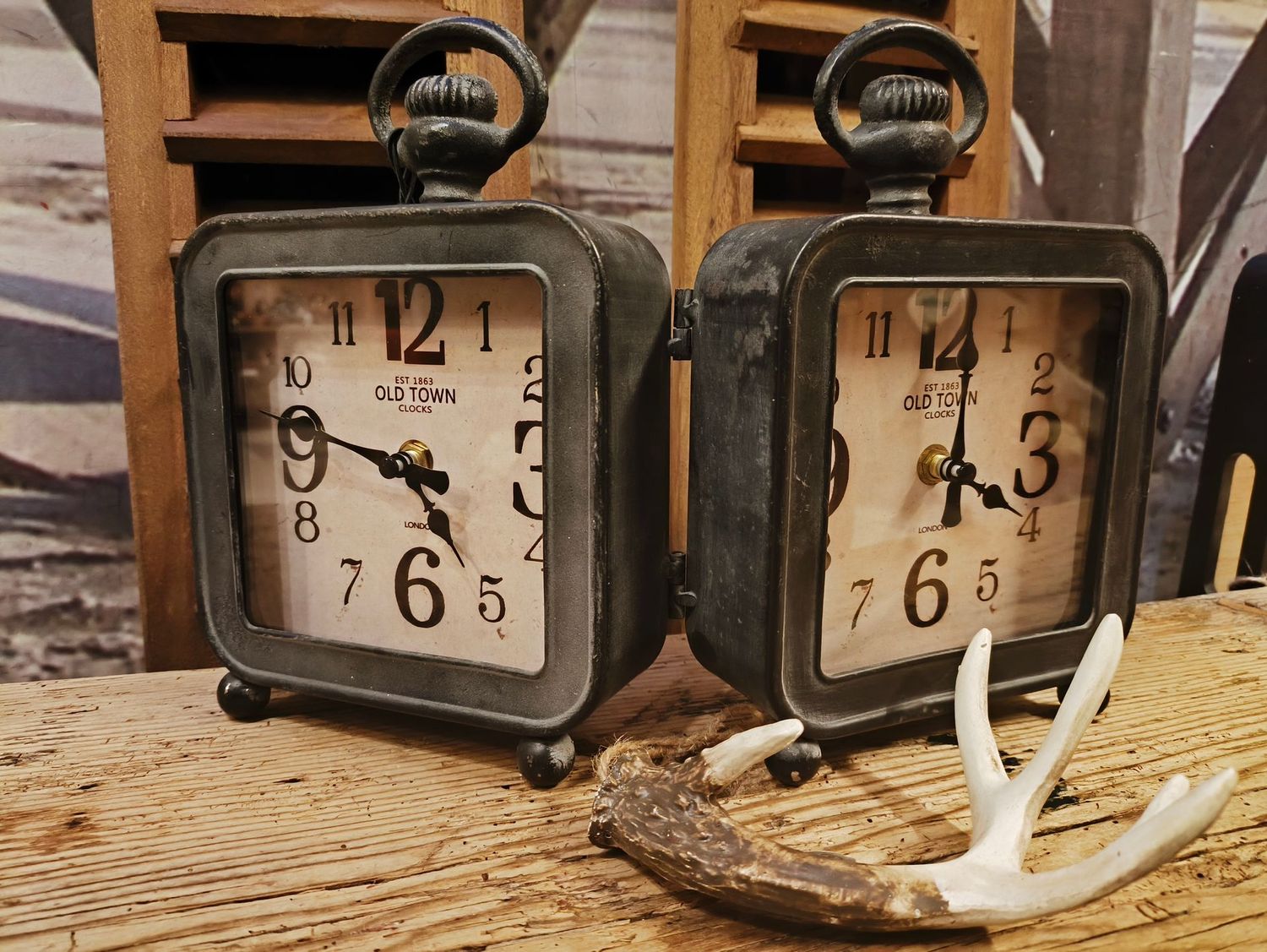 Tafelklok tweezijdig