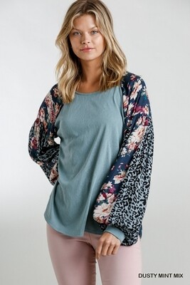 Floral Animal Printed Puff Sleeve Round Neck Top