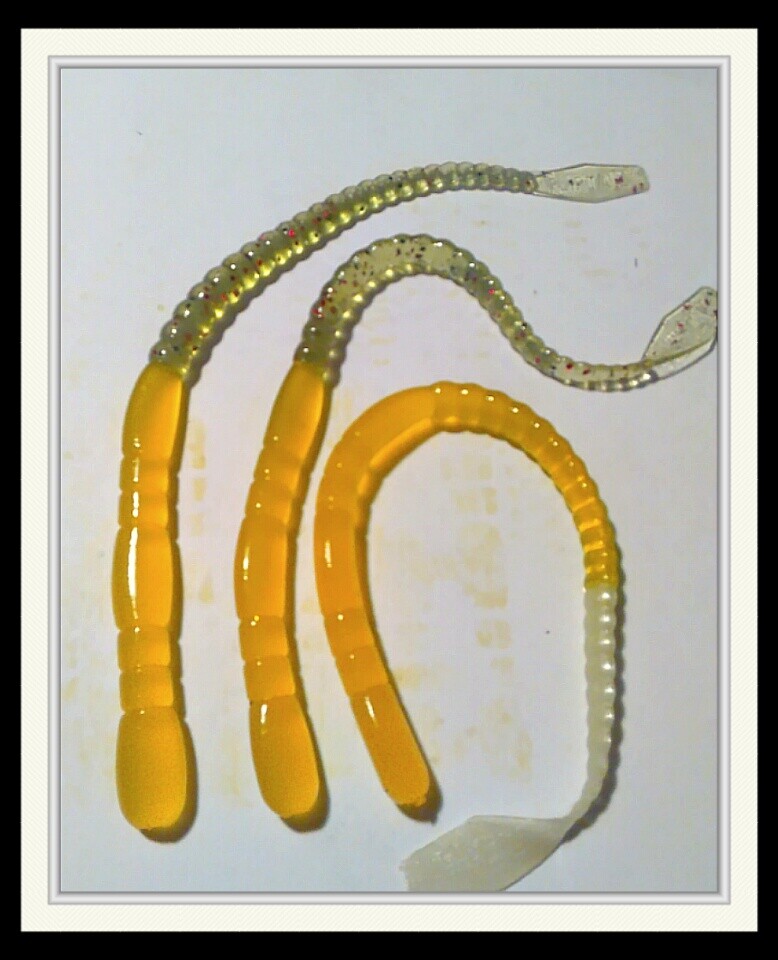 Colored tails  71/4&quot; fliptailworms