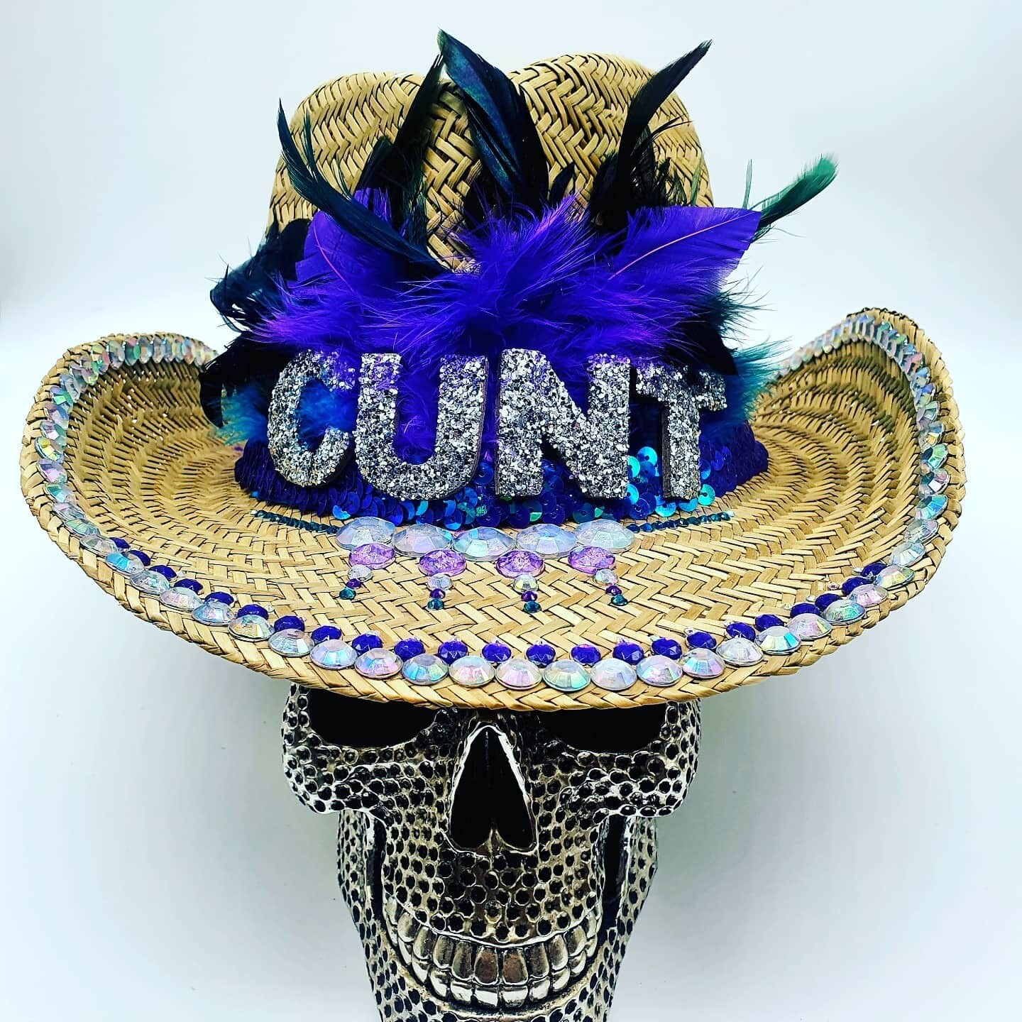 C*NT! C*NT!