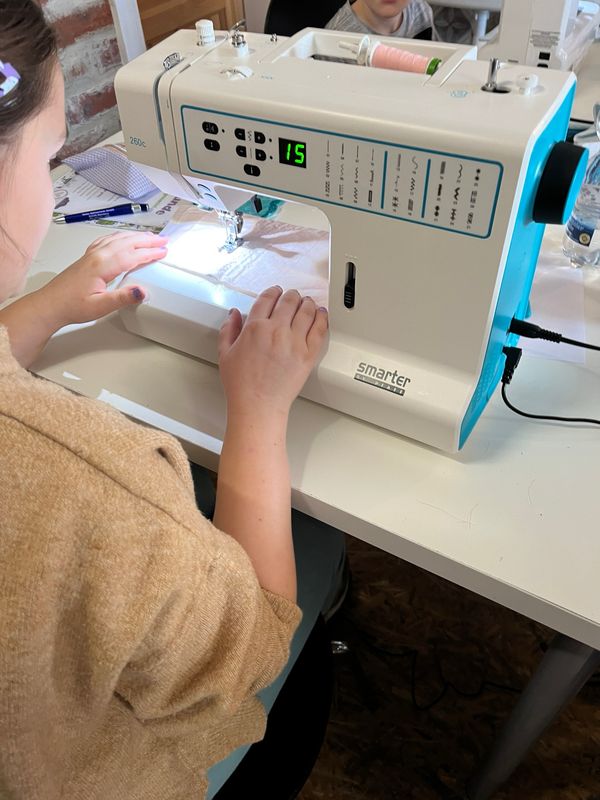 Leihmaschine, Garn, Nadelpaket für jeden Kurs geeignet