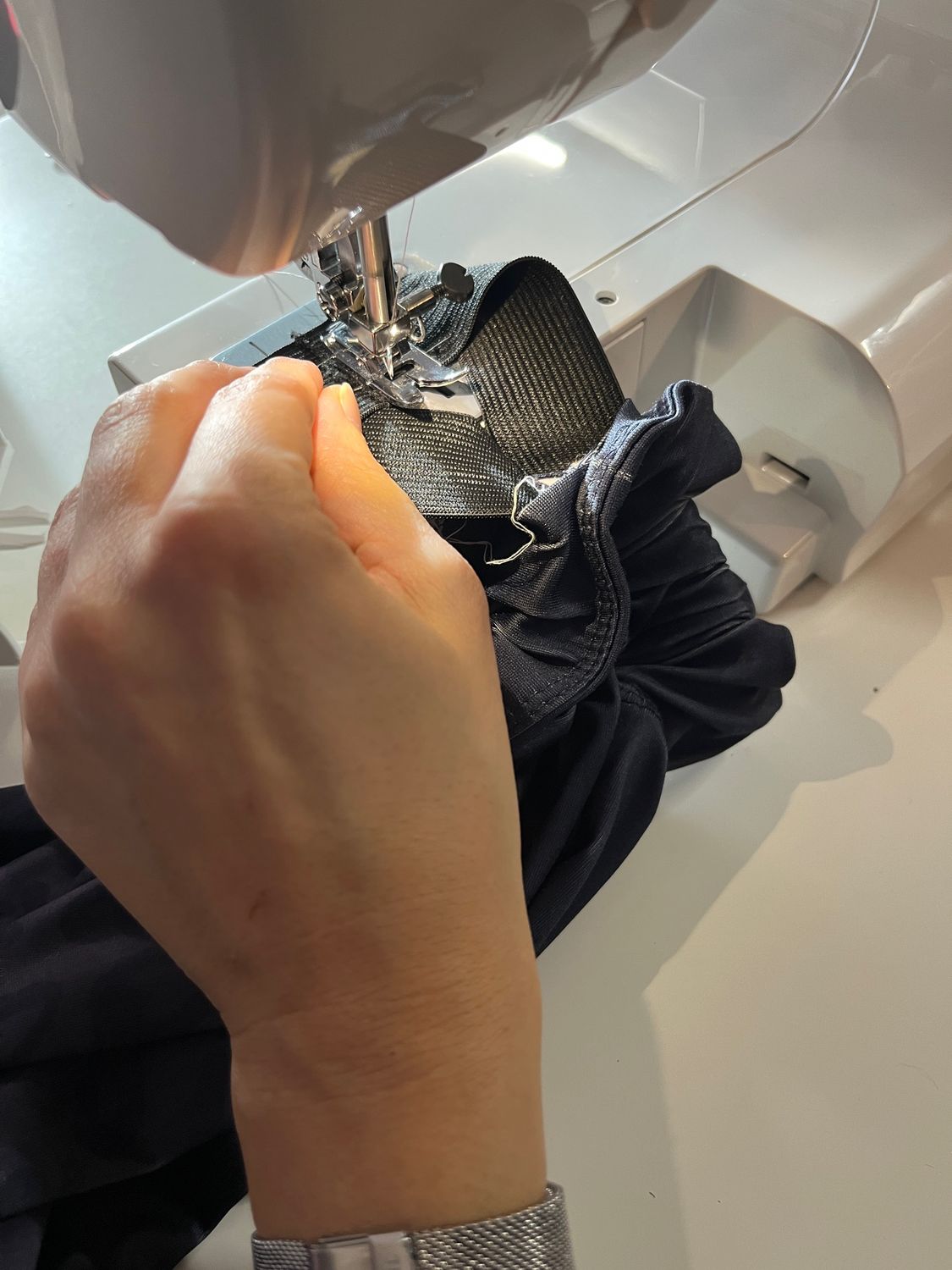 Basic: Knopfloch, Reparatur, Reißverschluss, Änderungen; Samstag: 11.10.25 10:00- 13:00 Uhr inklusive Stoffpaket