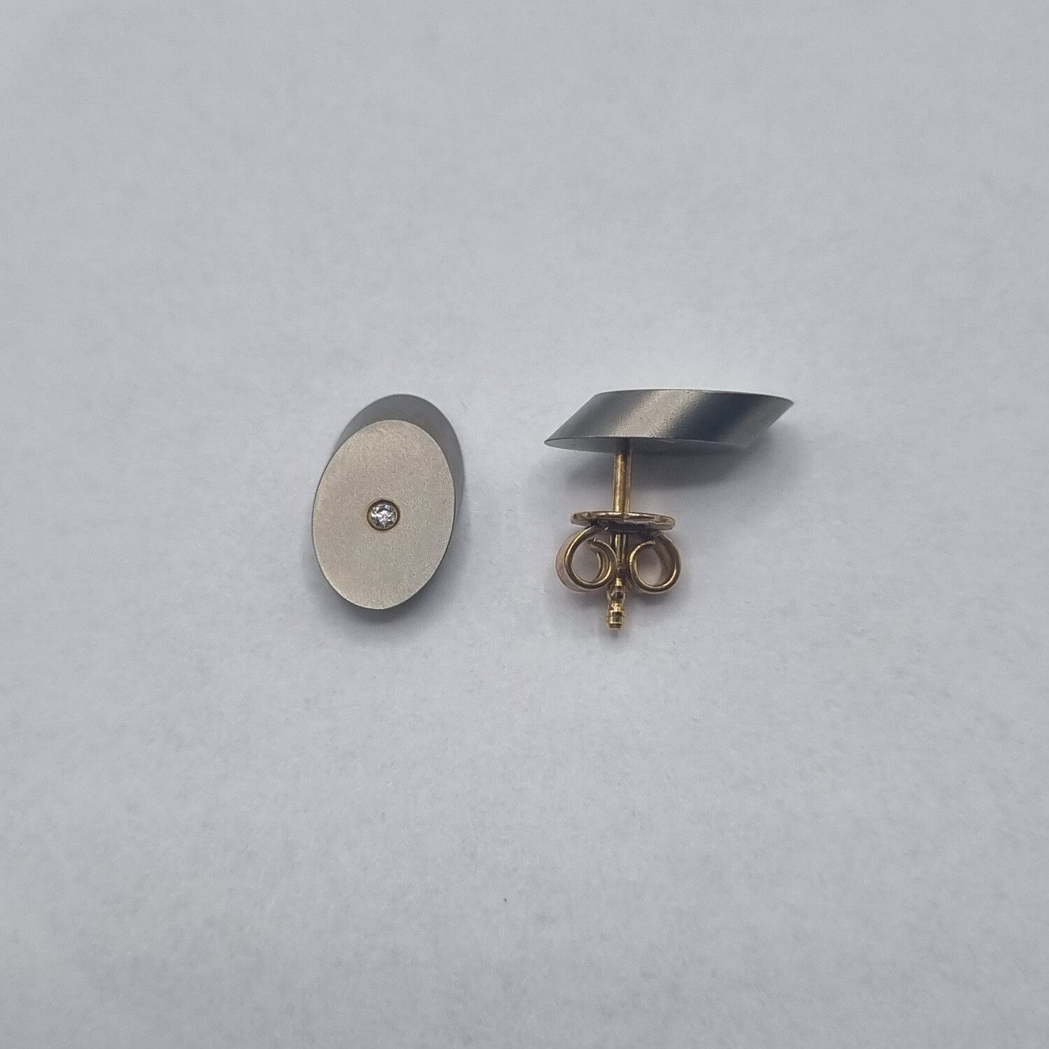 Ohrstecker Titan