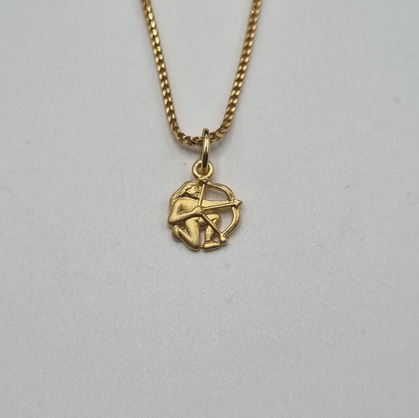 Sternzeichen Gelbgold