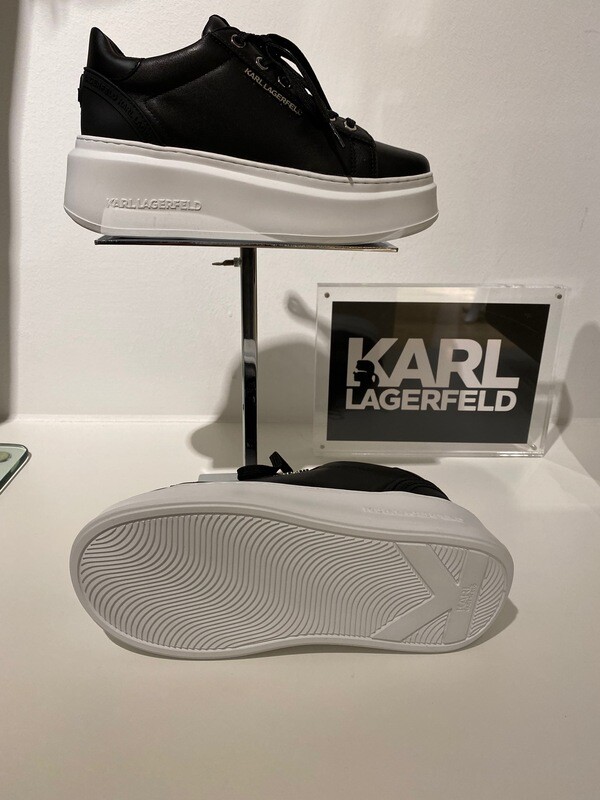 Sneaker