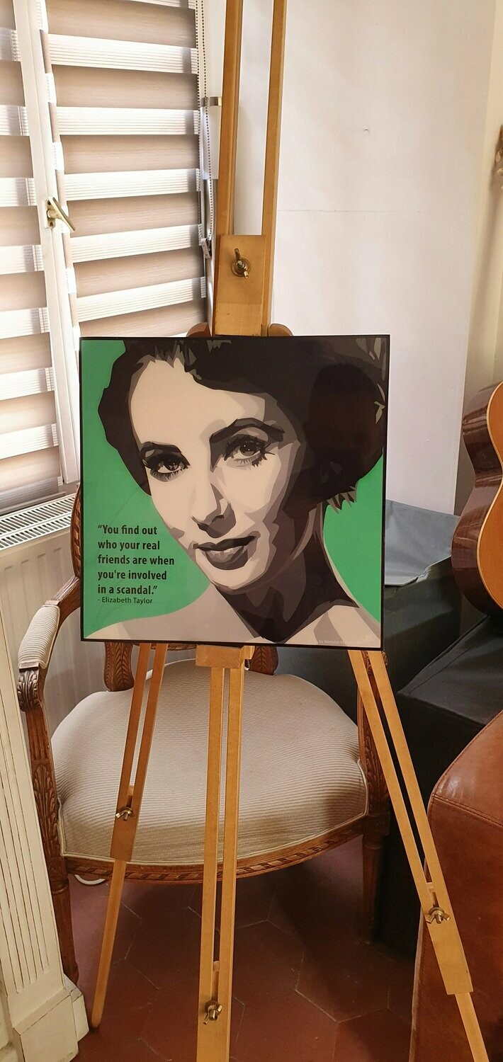 ELISABETH TAYLOR