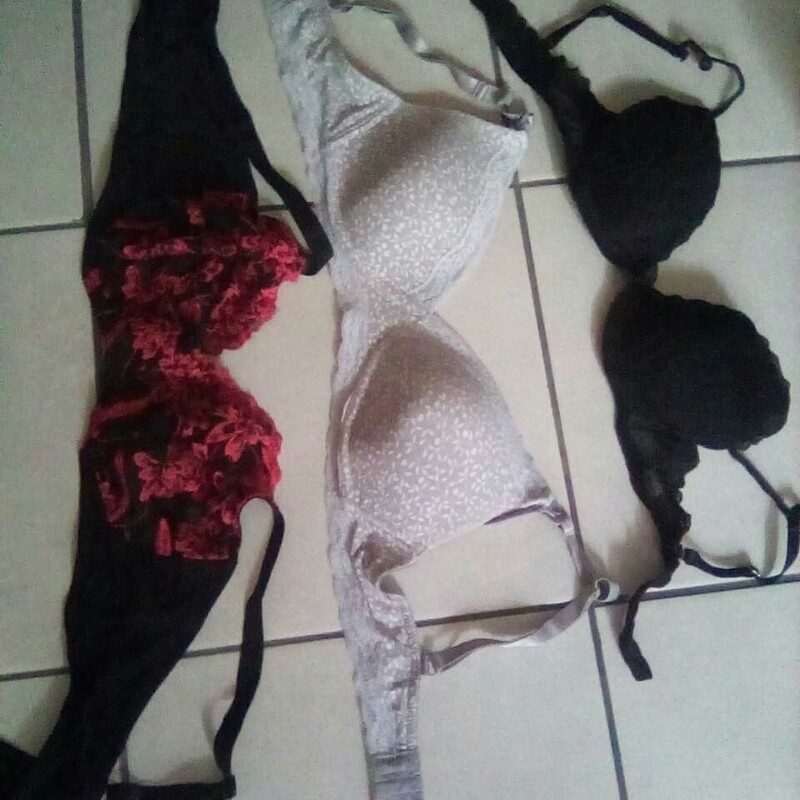 SAMPLE. Bras and underwear 