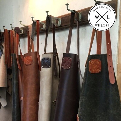 ტყავის წინსაფრები და დანის ჩანთები