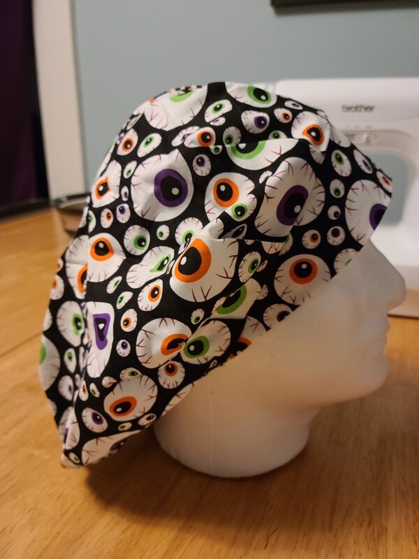 Eye See You Bouffant