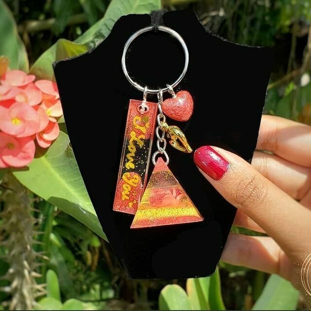 Pyramid Keychain set