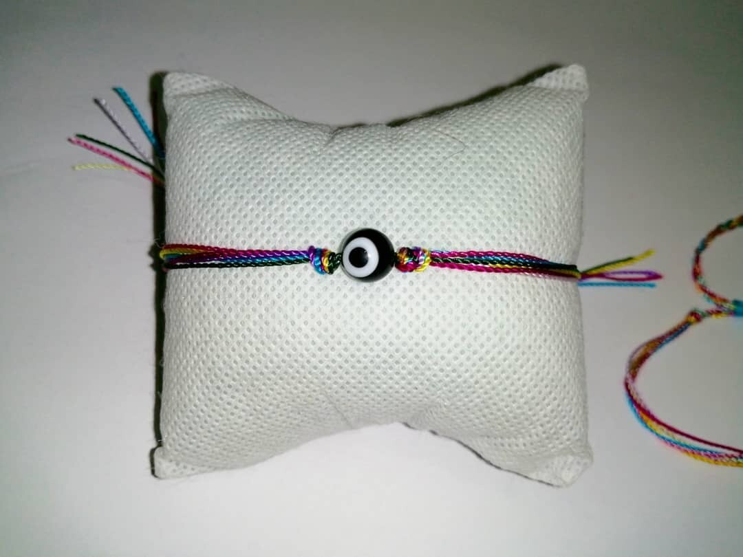 Pulsera de colores con ojo turco