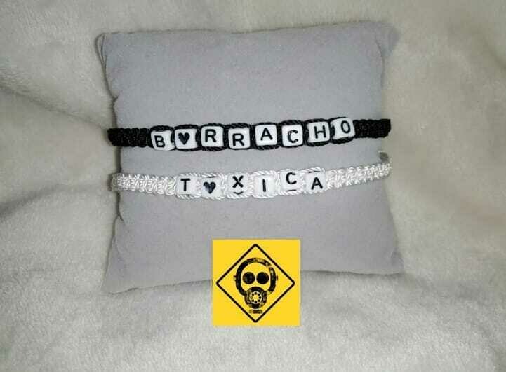 Pulseras de personajes para parejas