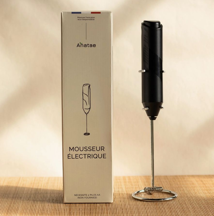 ELECTRIC MATCHA FROTHER – The perfect companion for smooth, creamy matcha without lumps