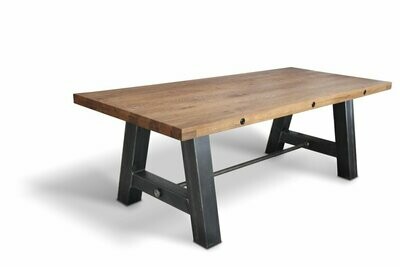 Rustica Wild Oak Table Model Boulder