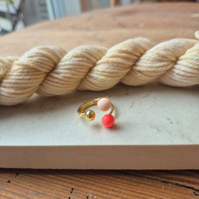 Kugle strikkering - Neon pink/orange/beige