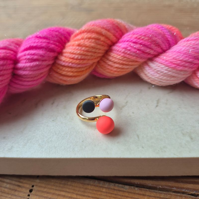 Triple strikkering (forgyldt) - Koral pink/lys pink