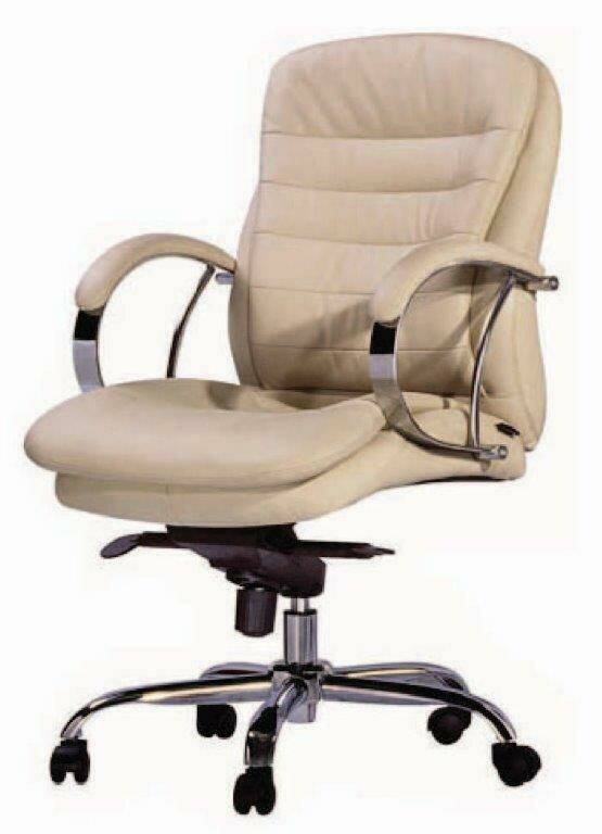 Leader Chair Medium with wheels (Cream)
