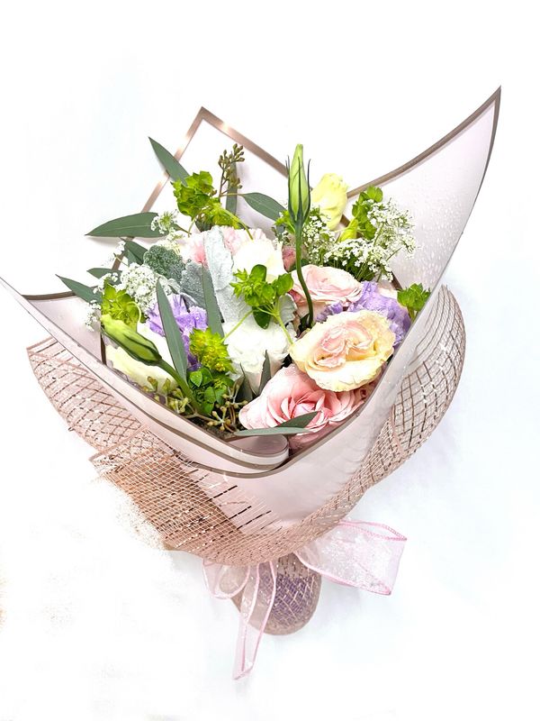 Designer’s Choice Hand-Held Bouquet