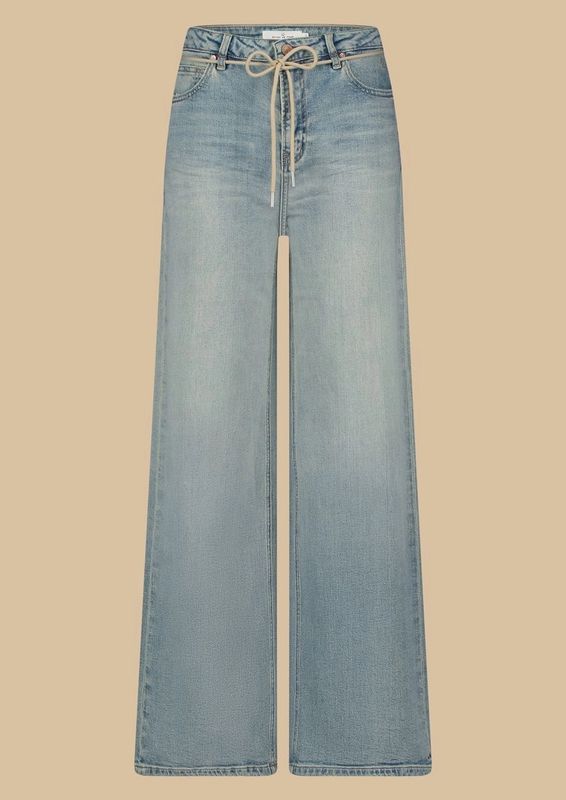 Circle of trust jeans