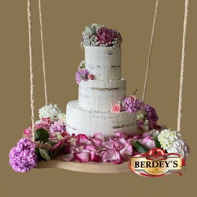 Sueños Florales: Torta con Toques Naturales