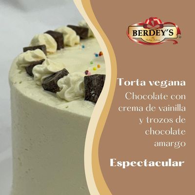 Torta Vegana Chocolate Chucurí con Crema de Vainilla