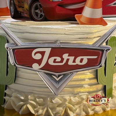 Torta Cars Rayo McQueen – Baby Cake Dulzura Natural (sin azúcar y sin gluten) en Bogotá