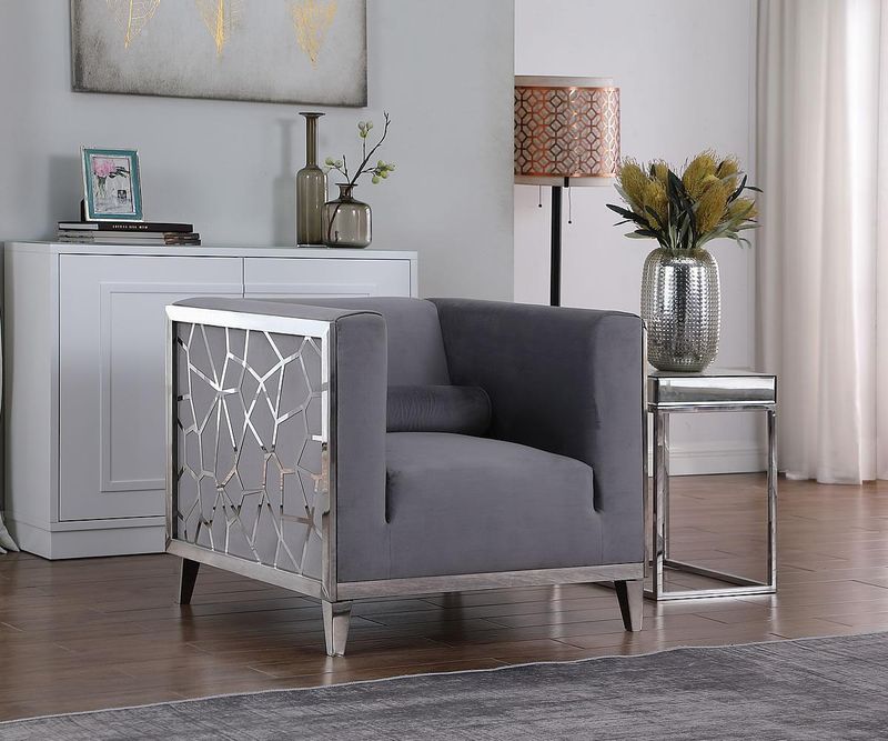DERLENE CHAIR