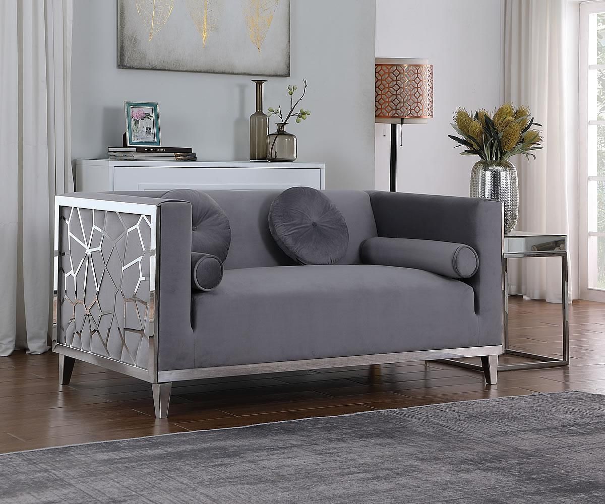 DERLENE LOVESEAT