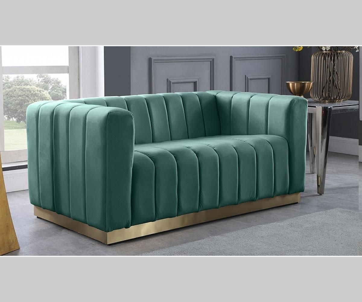 SHANNON LOVESEAT