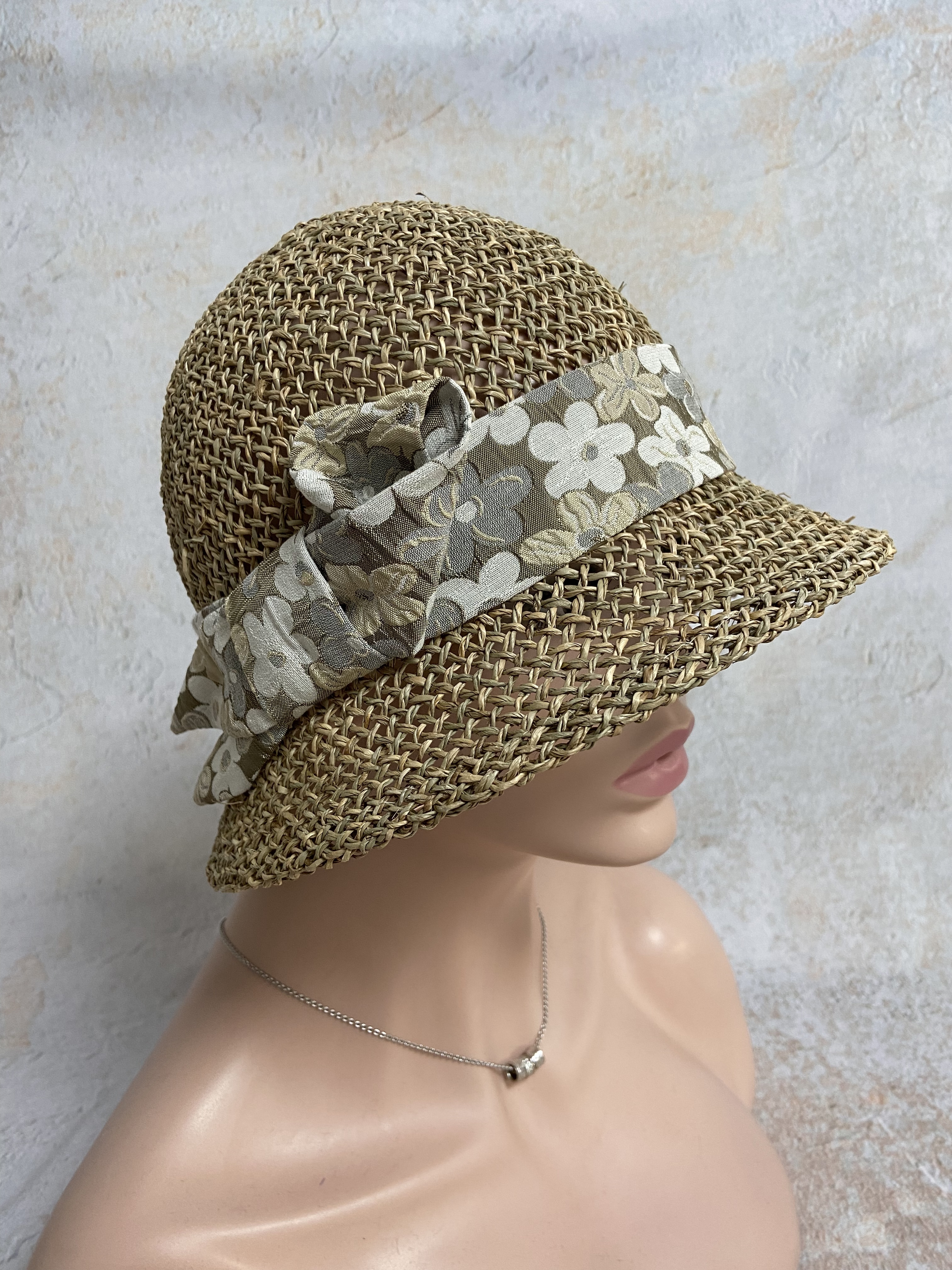 Damenhut Glocke aus Seegras