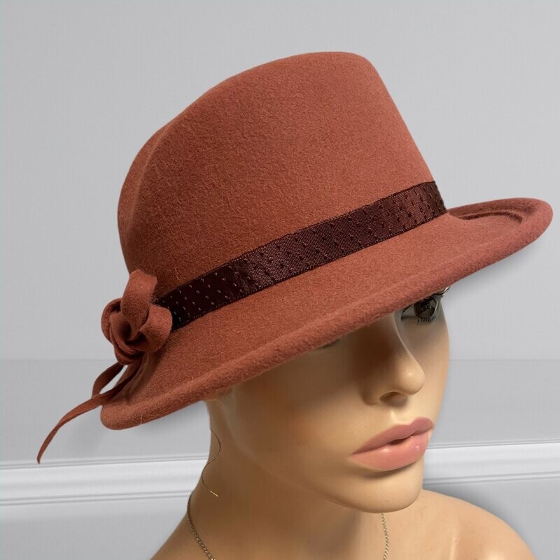 Frauenhut im Vintagestyle