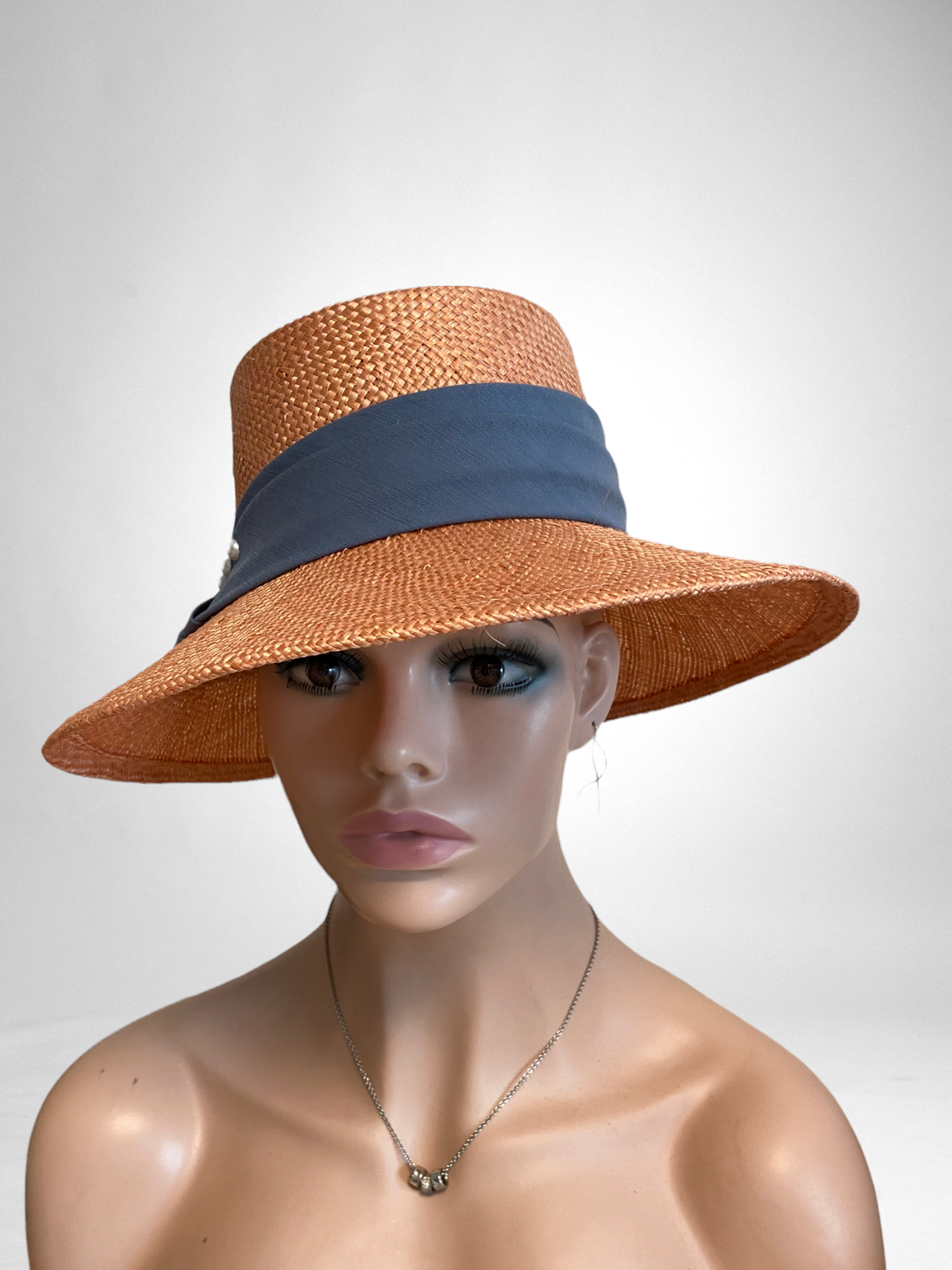 Damenhut Sommerhut aus Stroh