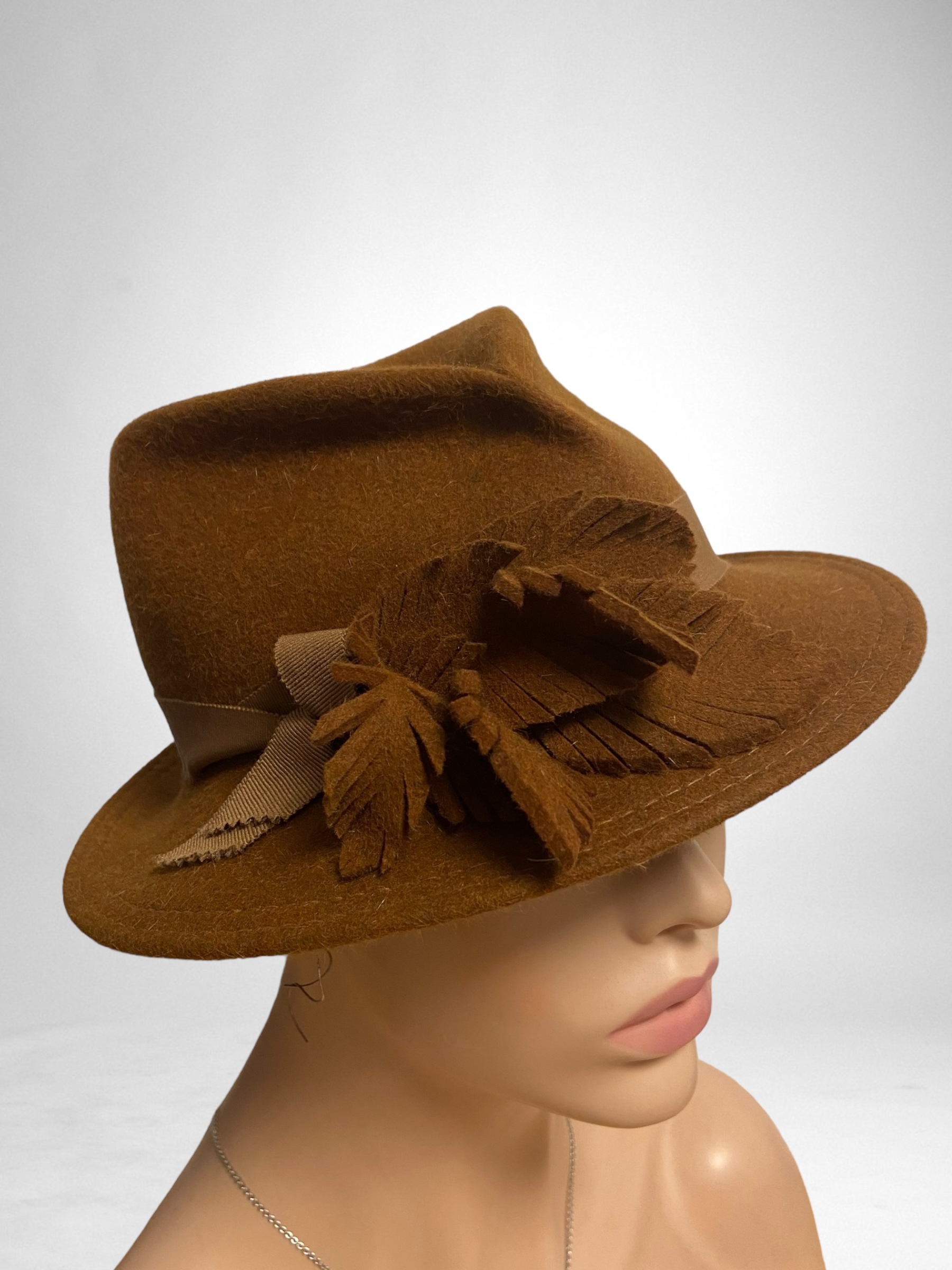 Damenhut Filzhut im Stil der 1940er Jahre