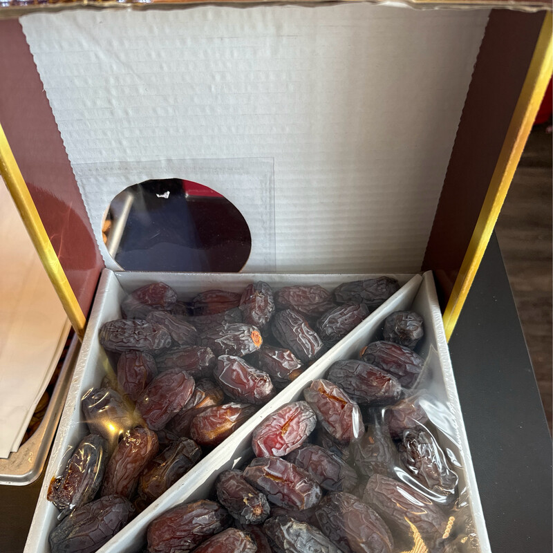 Dates تمر