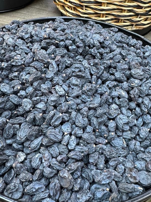 Black Raisins زبيب اسود