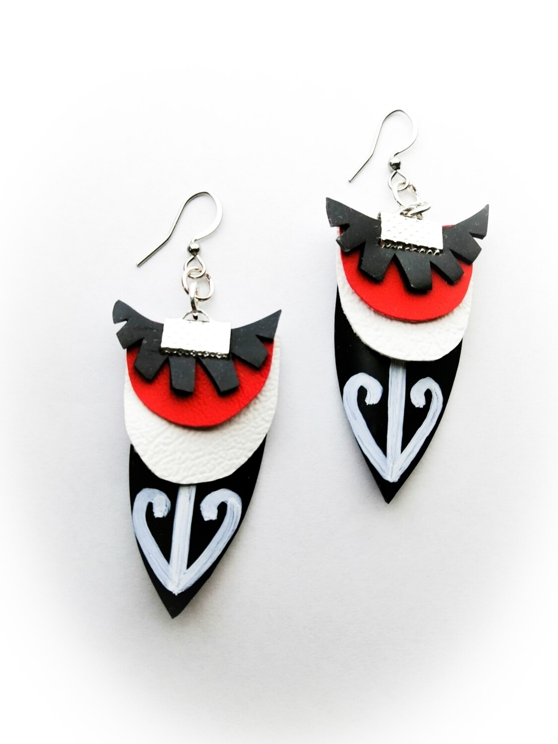 Kaitiaki, Tae - Colour: Whero - Red