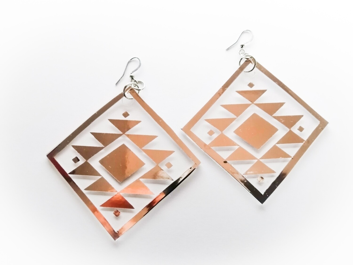Atawhai Taimana, Tae - Colour: Koura Rohi - Rose Gold